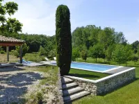 Relaxing Home Near Pool in Malaucène Hotéis em Malaucene