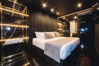 Luxurious villa with 23 bedrooms 3 Pools in Provenza Parque lleras Poblado