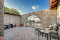 5 Mi to ASU: Tempe Home w/ Heated Pool & Fire Pit - Homestays