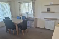 Sea Breeze Villa Near to Newquay Sleeping 6 Guests Hotels in 