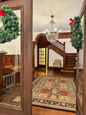 Valentine Suite / 1BD/1BA Apt in Holiday House