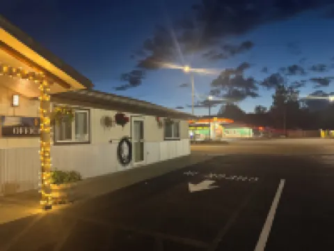 The Pioneer Motel Hotels in Matanuska-Susitna