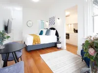 Beautiful Studio in Heritage Building with Balcony