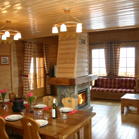 Family Chalet w/ Fireplace
