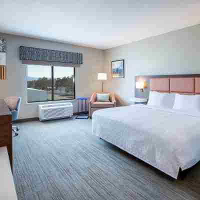 Hampton Inn & Suites by Hilton la Grande Rooms