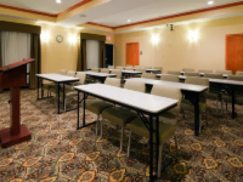 Holiday Inn Express & Suites FAIRFIELD-NORTH by IHG Hotels in Freestone County
