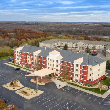 Holiday Inn Express & Suites ST. CLOUD by IHG