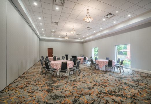 홀리데이 인 애틀랜타/로스웰