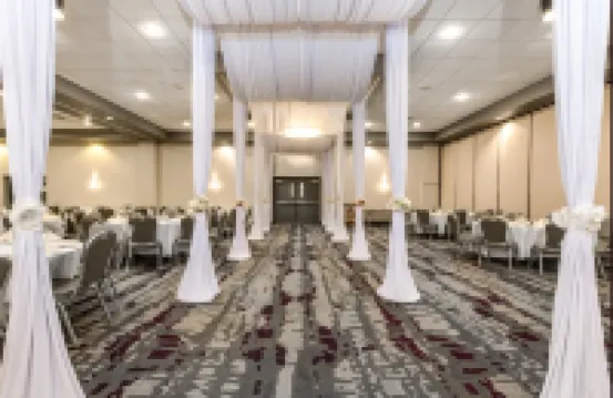 Crowne Plaza Milwaukee Airport by IHG