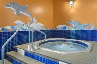 Best Western Plus Fredericton Hotel  Suites - Hot Tub