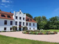 Historic Apartment in Gerdshagen with Garden Hotels in Satow