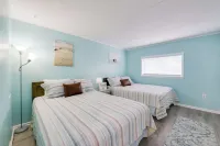 Bright Condo Half-Block to Cape May Beach! - Kitchens
