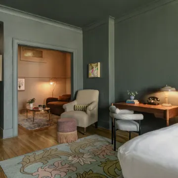 MarQueen Hotel Отели в г. Кинг