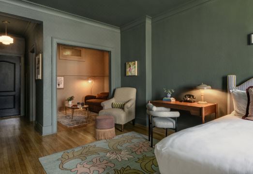 호텔 객실 시설 2