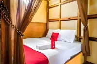 RedDoorz Near Kawah Putih Ciwidey