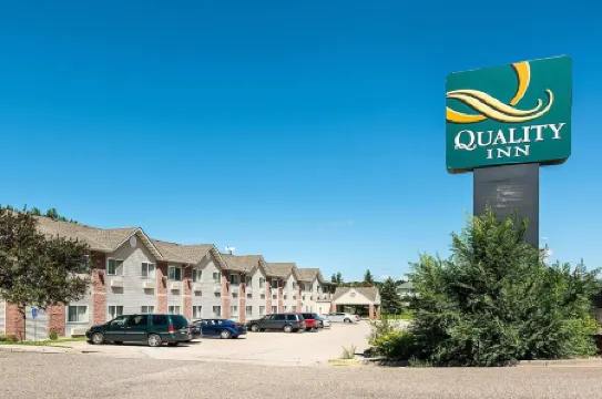 Quality Inn Near Northtown Mall & National Sports Center