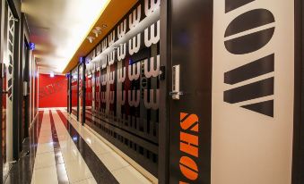 Show Hotel - Housity