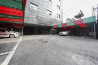 Uijeongbu E Joy - parking