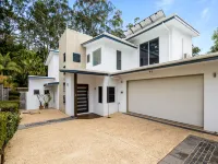 Spacious 3-Bed Home with Patio Near Beach