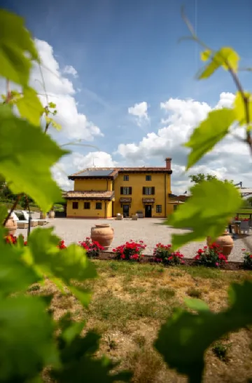 Al Pompiere - Wine and Rooms