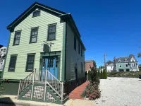 Epic Downtown Newport Location w Parking - ジャグジー