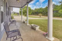 7 Mi to Barren River Lake: Quiet Getaway w/ Yard! - 3-Star
