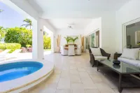 Villa Buganvilla 252 - 4BR Pool Jacuzzi Golf - Huvilat