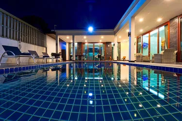 รูปภาพของพูลวิลล่าที่สวยงาม 4 ห้องนอน บีแอล9