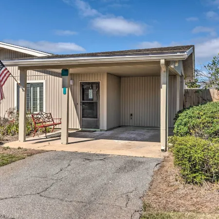 Sunny Miramar Villa Half Mi to Beach Access!