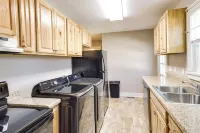Charming Tullahoma Stay w/ Great Walkable Location - 3-Star