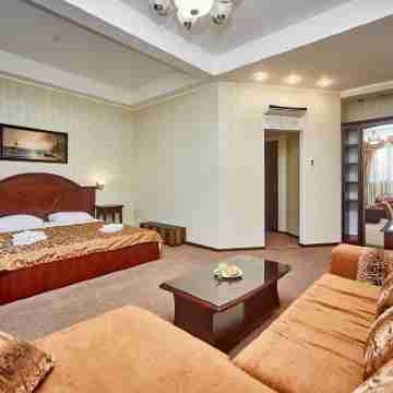 Royal Street Hotel Rooms