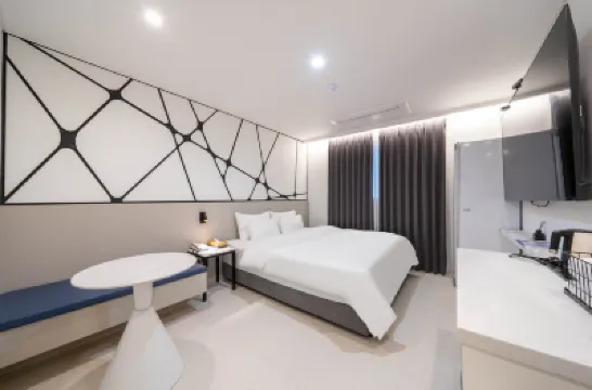 Daejeon Dunsan Gallery Hotels near Tanbang Station