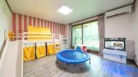 Boryeong Muchangpo Magic Ocean Pension - Pools