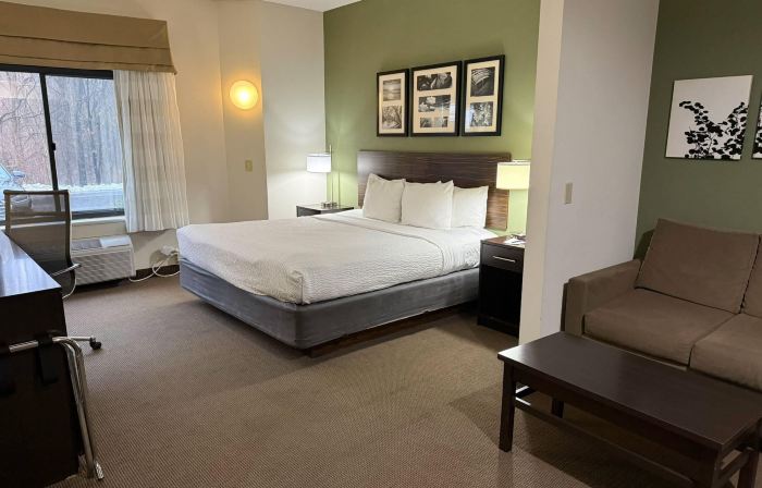 Sleep Inn & Suites Queensbury - Lake George