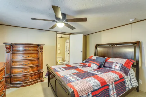 Bonneau Vacation Rental w/ Private Yard!