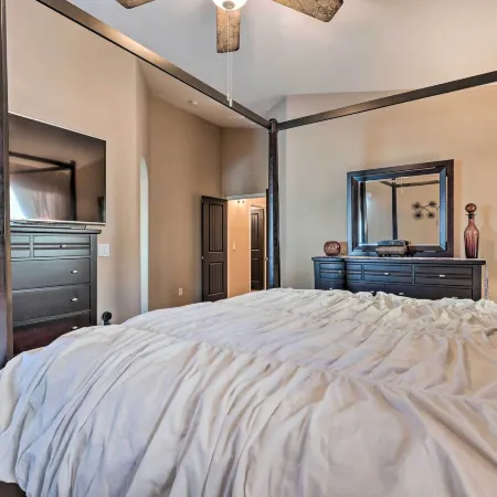 Maricopa Home w/ Swim-up Bar, Heated Pool & Slide