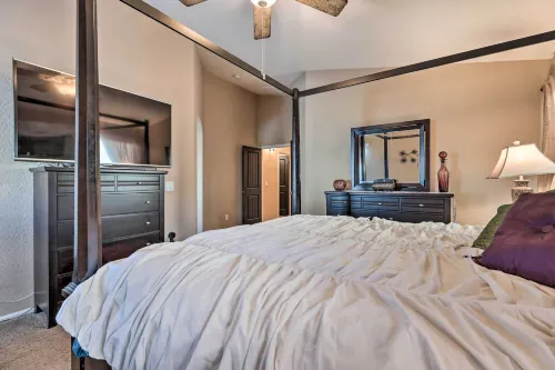 Maricopa Home w/ Swim-up Bar, Heated Pool & Slide - Wifi