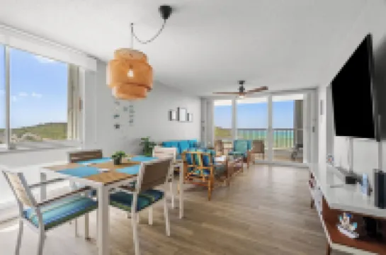 Dos Marinas by Otium