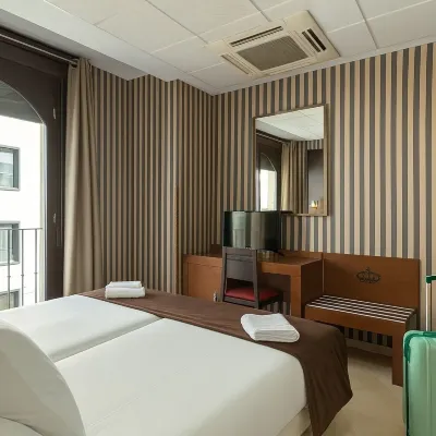 Hotel Duquesa Hoteles cerca de Casco Antiguo de Sevilla