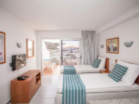 セルバトール モンテベロ コマルカ・スールのホテル