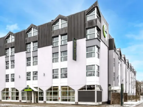 B&B ホテル ミュンヘン-シュヴァービング エングリッシャーガルテン周辺のホテル