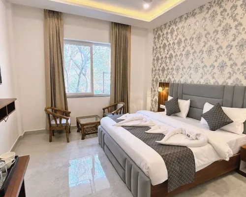 ลา วิสตา เรสซิเดนซี โรงแรมในริชิเคช