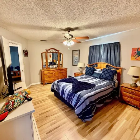 Book Now! Flash Discount Thru July 31 at Special Scallop Spot  Direct on Gulf