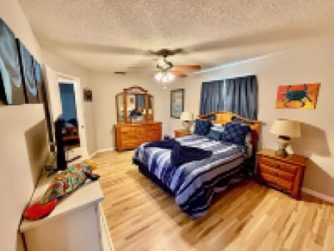 Book Now! Flash Discount Thru July 31 at Special Scallop Spot  Direct on Gulf