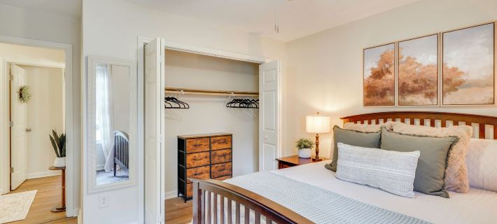 'Petals & Pillows Getaway' 1 Mi to Dtwn Wendell! Hotels in Wake County