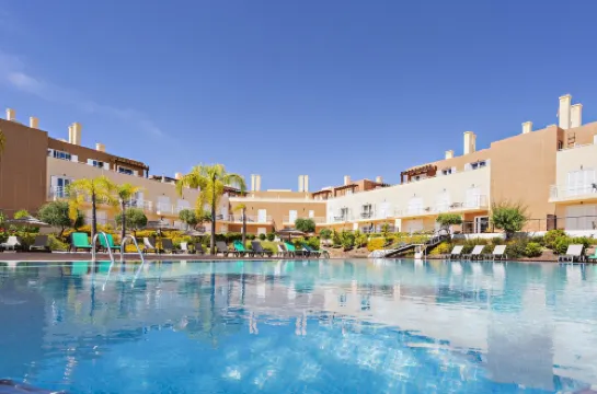 CG 73C - Penthouse - Cabanas Gardens