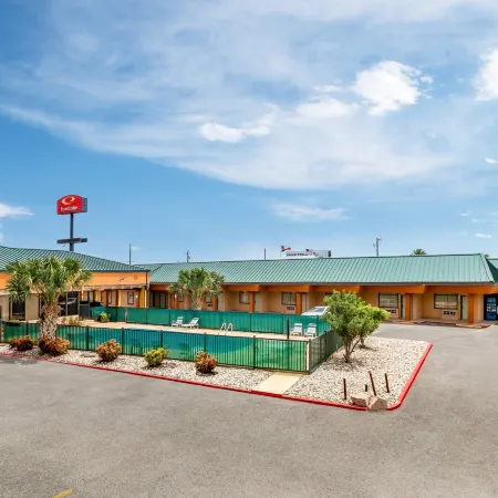 Econo Lodge Del Rio