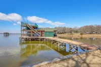 Hot Tub + Deck: Waterfront Lake Limestone Escape! - 2-Star