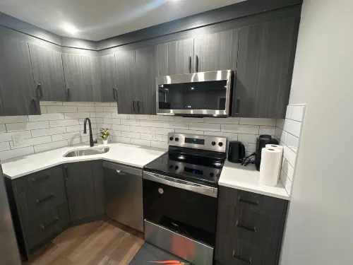 Cozy Furnished 1BR Suite in Regina - Homestays