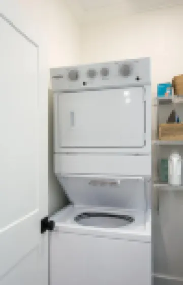 Charming 3BR w Balconies Walk to Flat Rock Playhouse